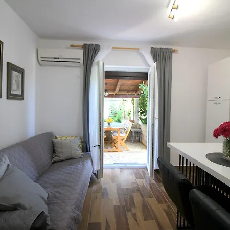 Hundefreundliches Nur 250 Meter Zum Mit Mediterranem Garten Apartment *